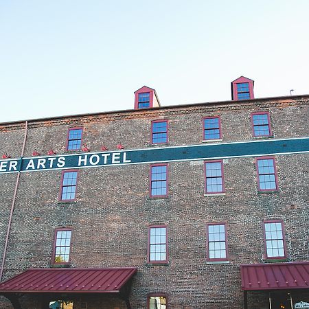 Lancaster Arts Hotel Екстериор снимка