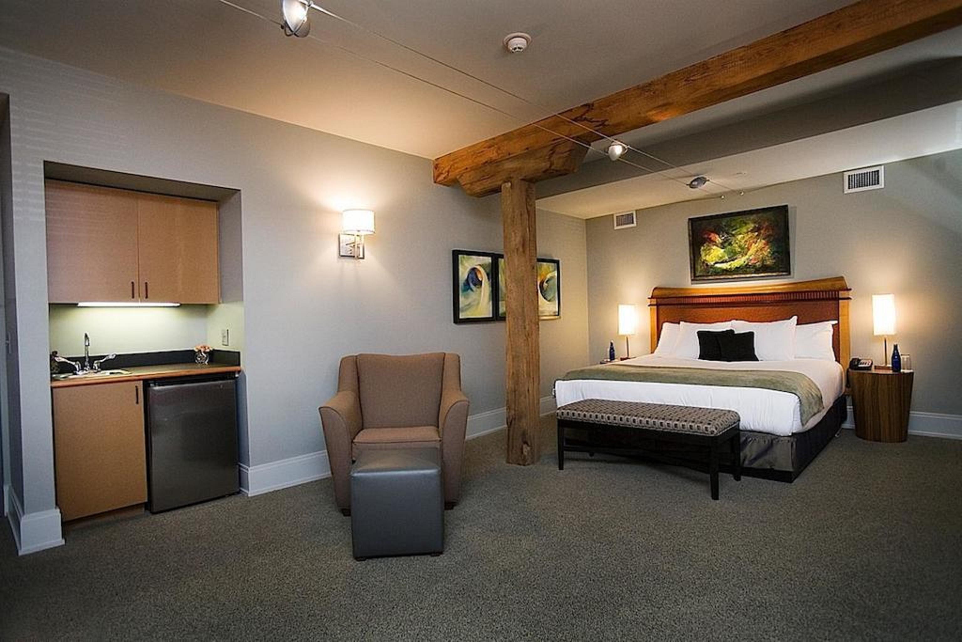 Lancaster Arts Hotel Екстериор снимка