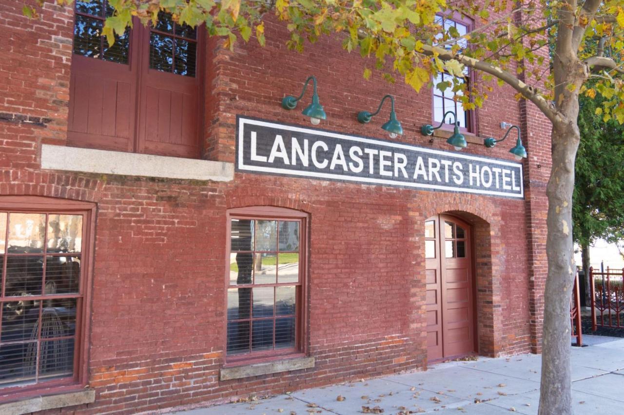 Lancaster Arts Hotel Екстериор снимка