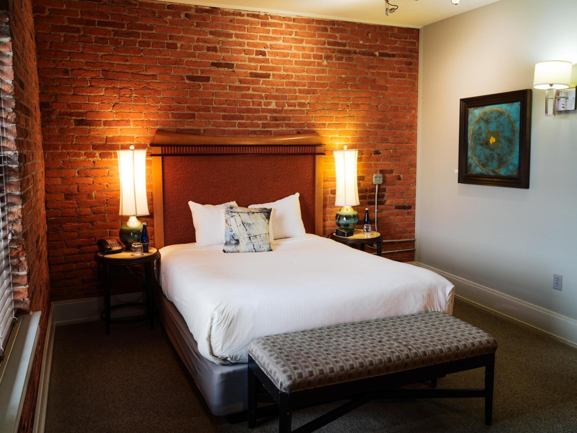 Lancaster Arts Hotel Екстериор снимка