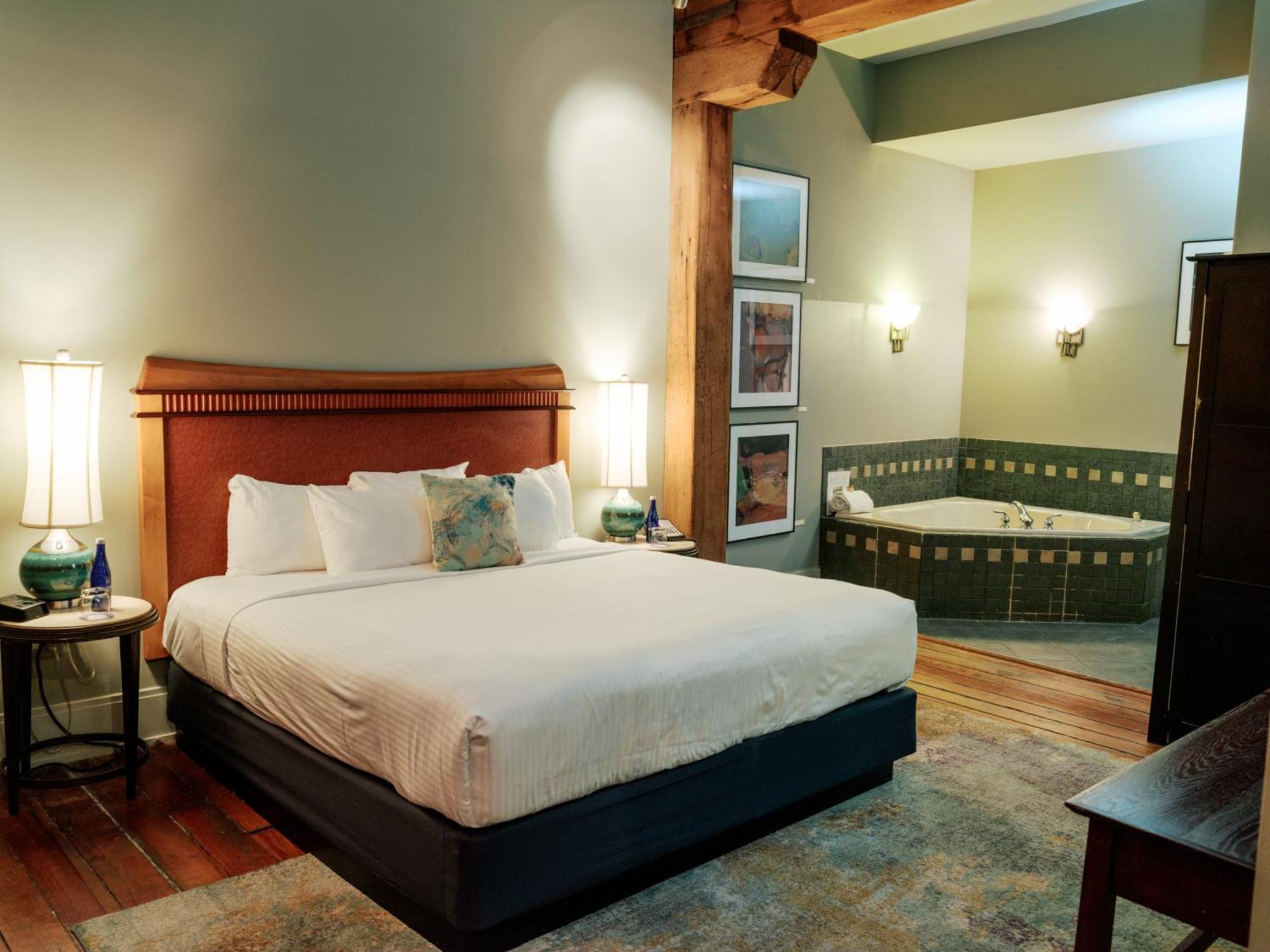 Lancaster Arts Hotel Екстериор снимка